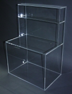 Plexiglasregal nach Kundenwunsch gefertigt